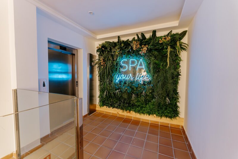 R2 Buganvilla Hotel & Spa 21