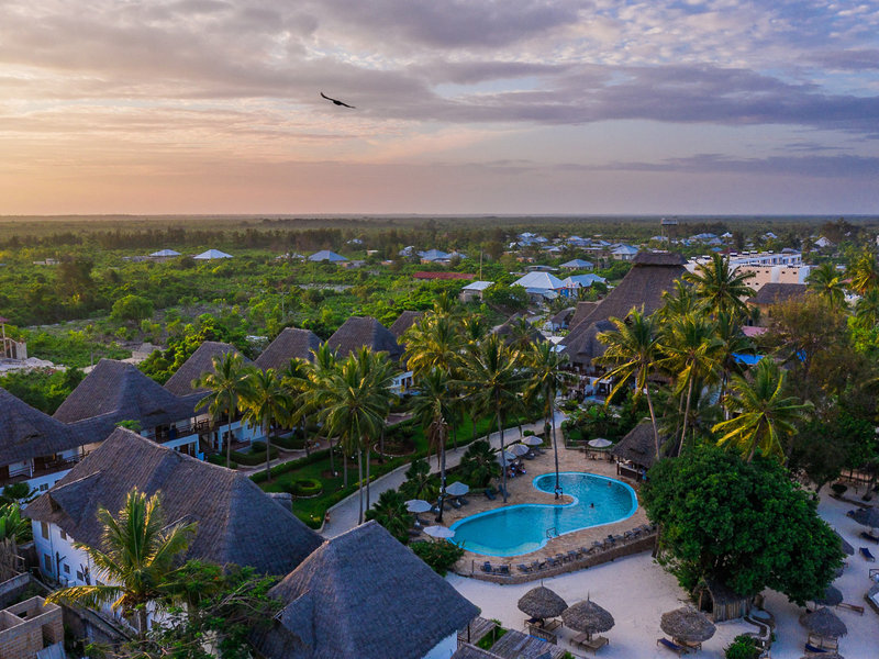 Paradise Beach Resort 1