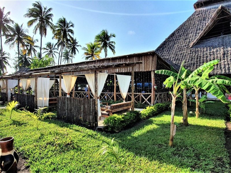 Paradise Beach Resort 13