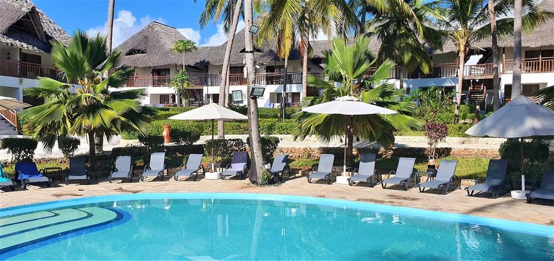 Paradise Beach Resort 3