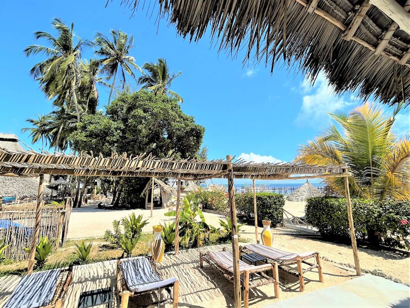 Paradise Beach Resort 10