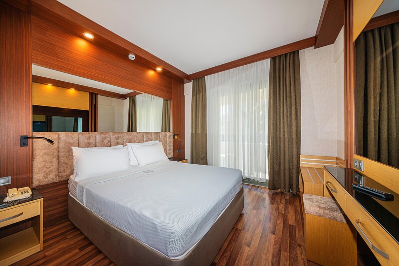 Fame Beach Hotel 8
