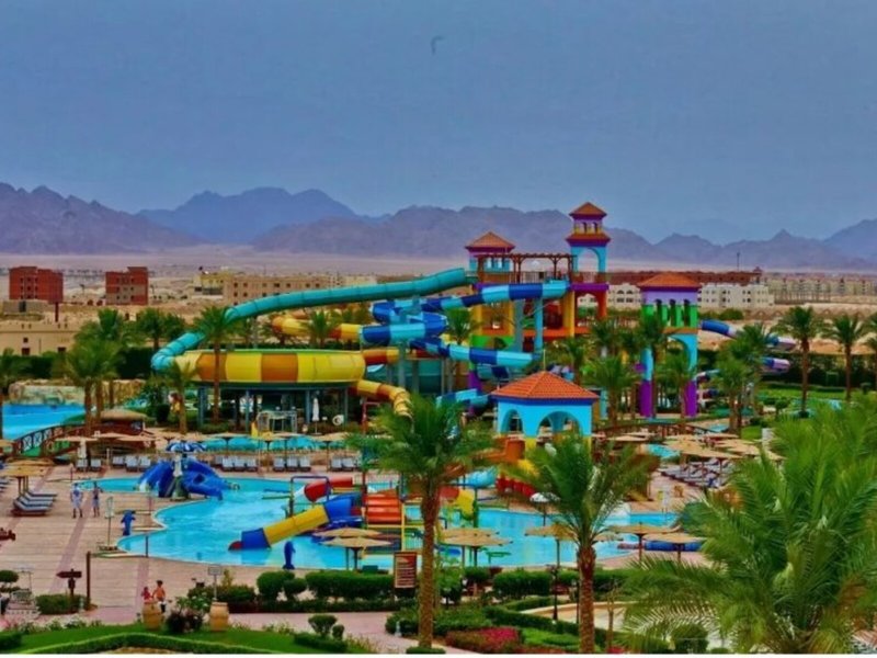 Charmillion Club Aqua Park 36