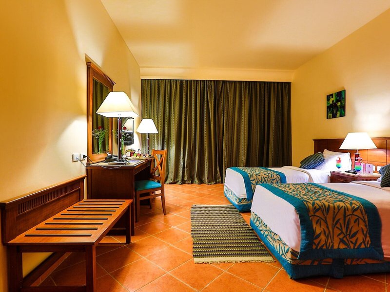 Charmillion Club Aqua Park 47