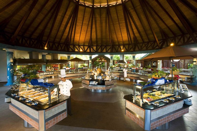 Vik Hotel Cayena Beach 12