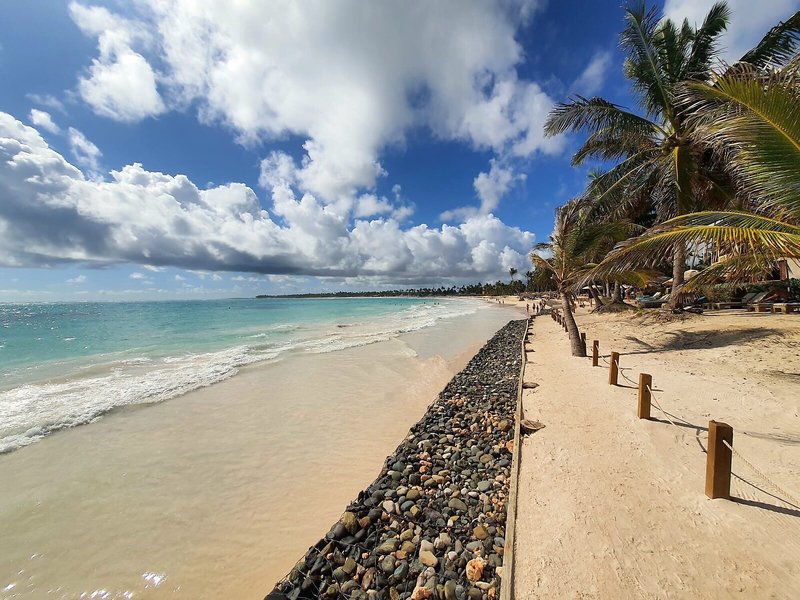 Vik Cayena Beach Club 9