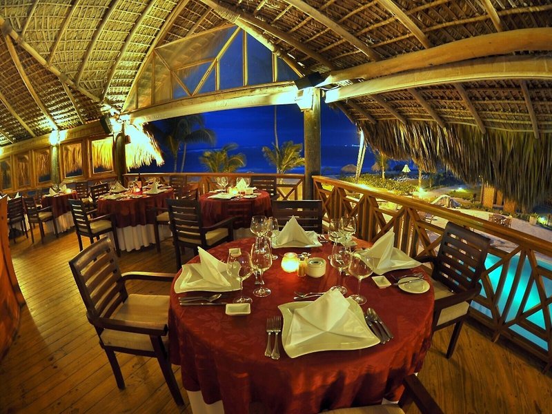 Vik Cayena Beach Club 23