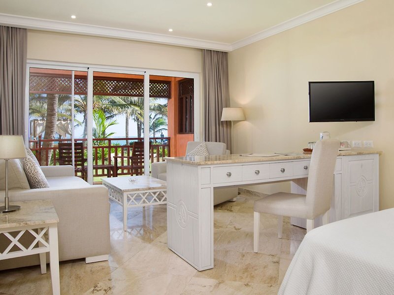 Vik Cayena Beach Club 37