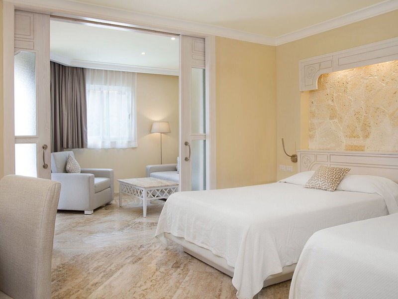 Vik Cayena Beach Club 38