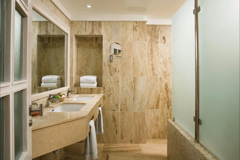 Vik Hotel Cayena Beach 18