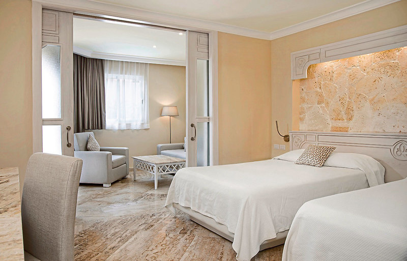 Vik Hotel Cayena Beach 4