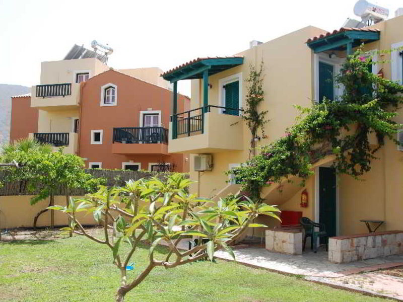 Golden Valentin Apartments 6