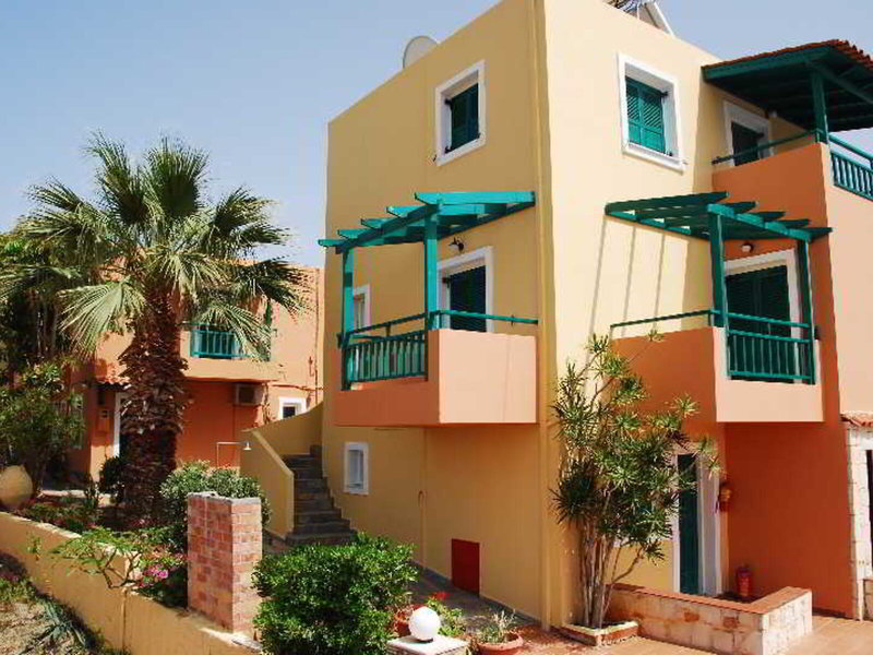 Golden Valentin Apartments 13