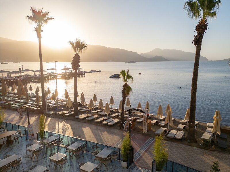 Verde Beach Hotel 13