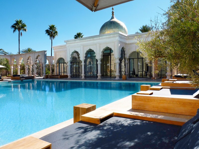 Palais Namaskar 6