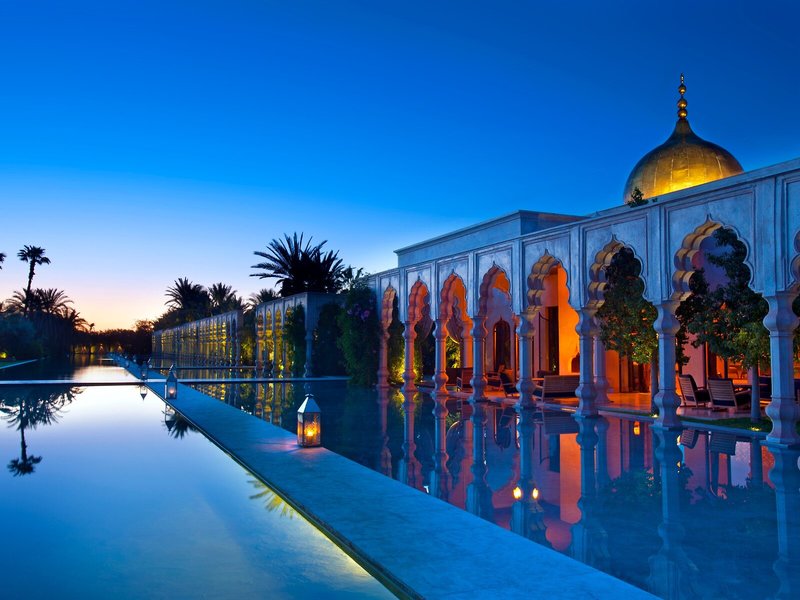 Palais Namaskar 7