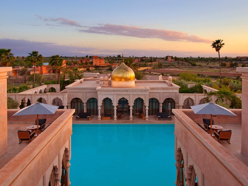 Palais Namaskar 14