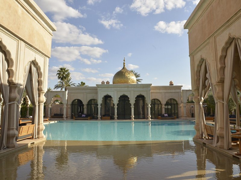 Palais Namaskar 21