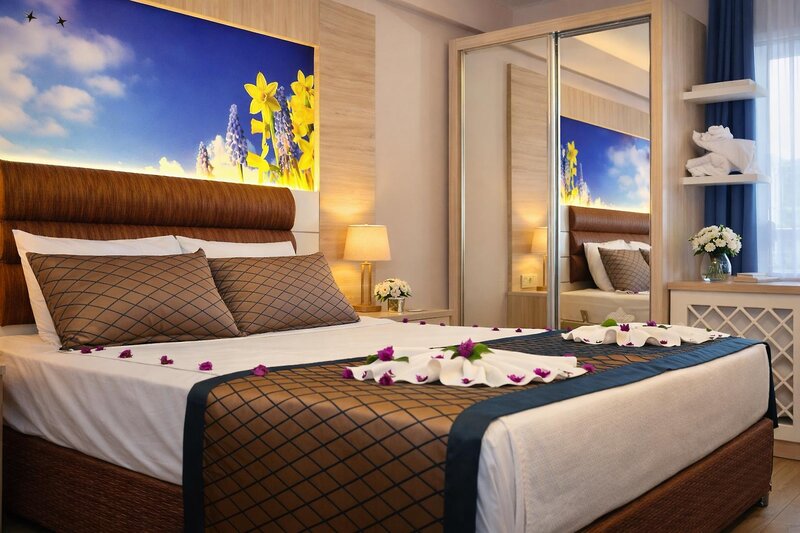 Opia Hotel 13