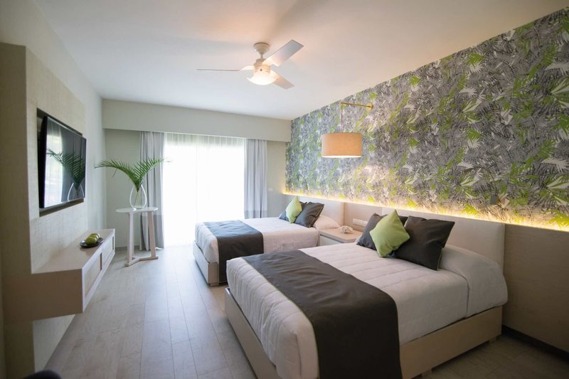 Grand Sirenis Punta Cana Resort 3