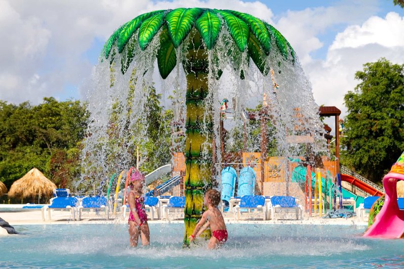 Grand Sirenis Punta Cana Resort 27