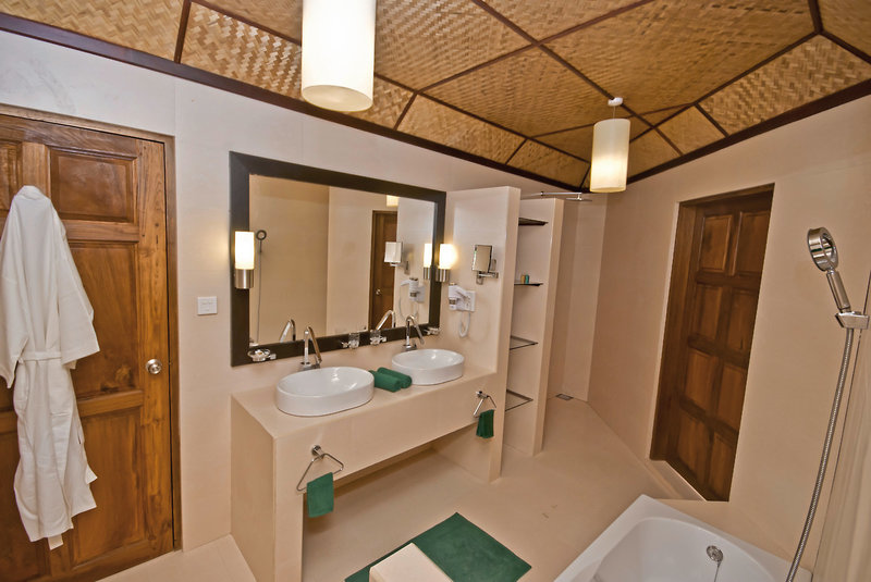 Safari Island Resort & Spa 7