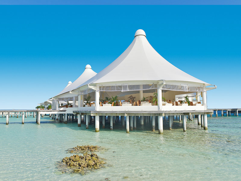 Safari Island Resort & Spa 4