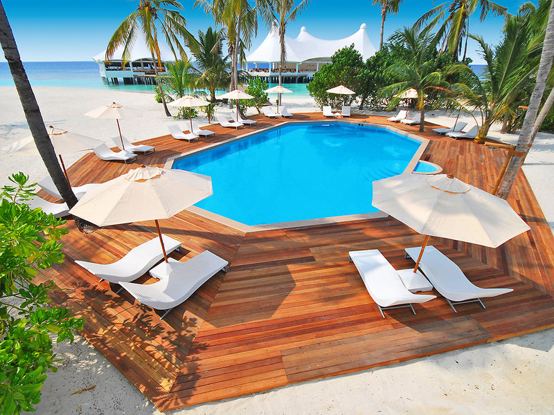 Safari Island Resort & Spa 8