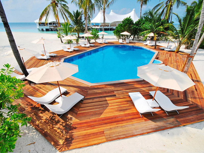 Safari Island Resort & Spa 16