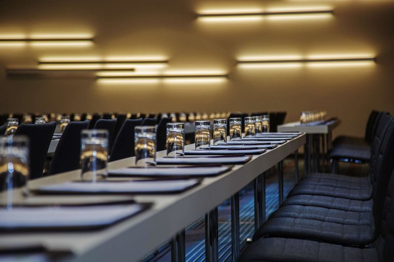 Steigenberger Airport Hotel 2