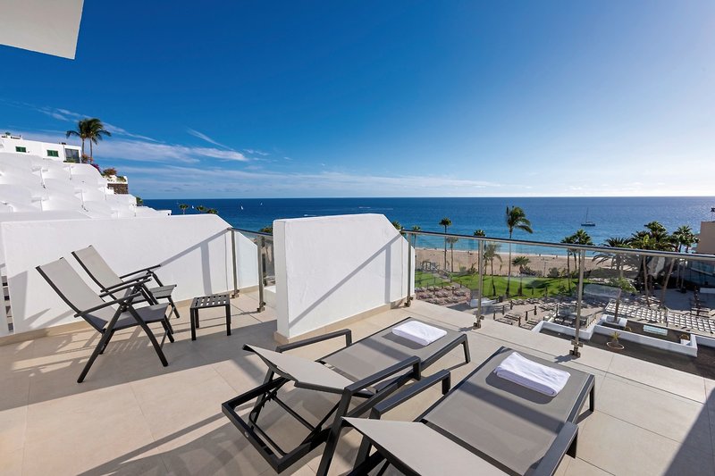 TUI BLUE Riu Calypso 18