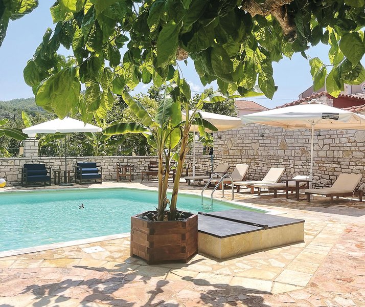 Kaiafas Lake Hotel 2