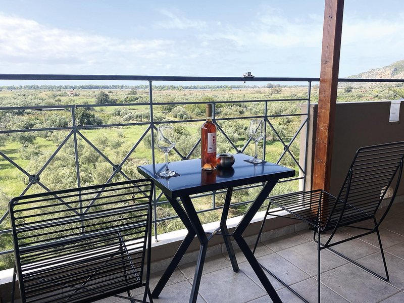 Kaiafas Lake Hotel 8