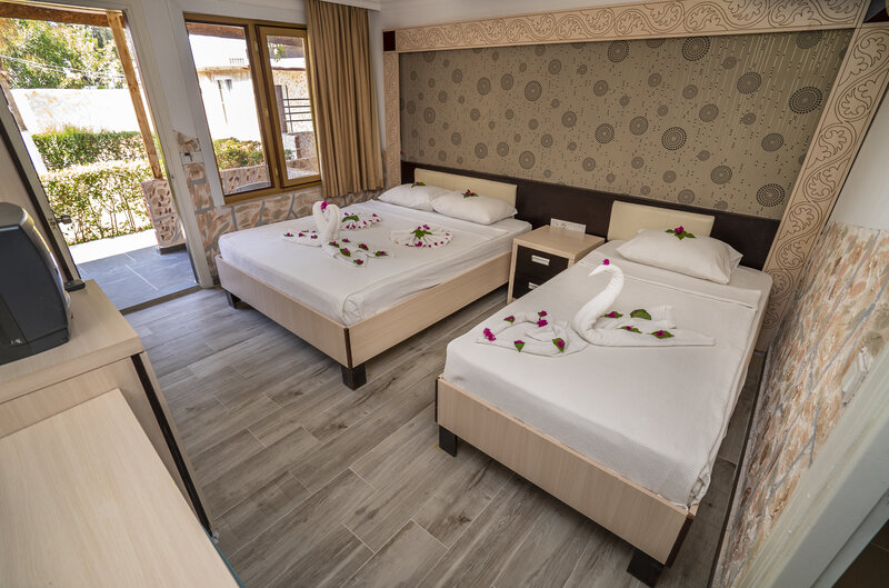 Aperion Beach Hotel 18