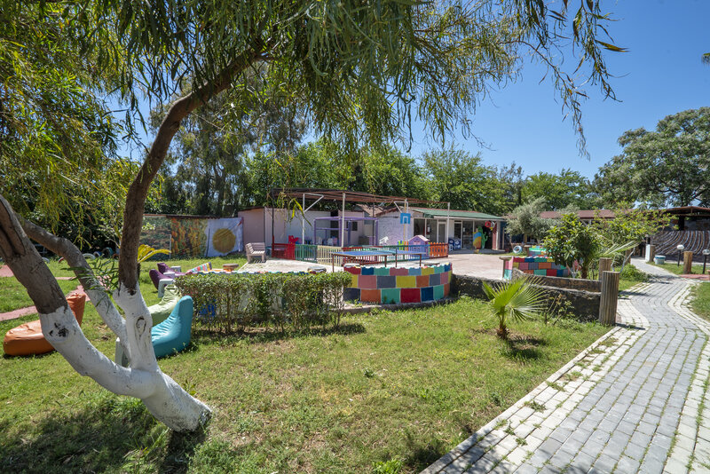 Aperion Beach Hotel 10