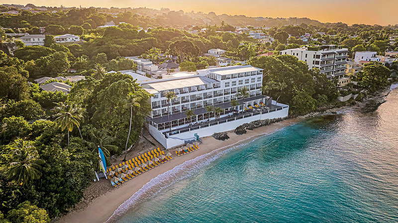 Waves Hotel & Spa by Elegant Hotels 1
