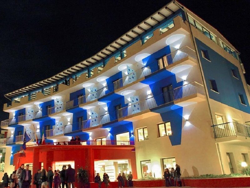 Tus Hotel 4