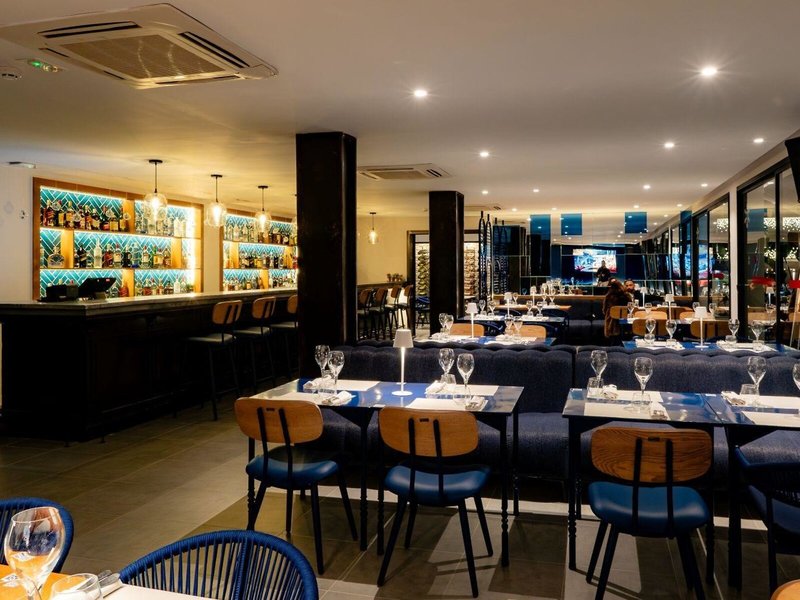 COOEE Hotel President 8