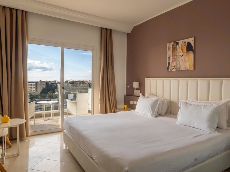 COOEE Hotel President 13