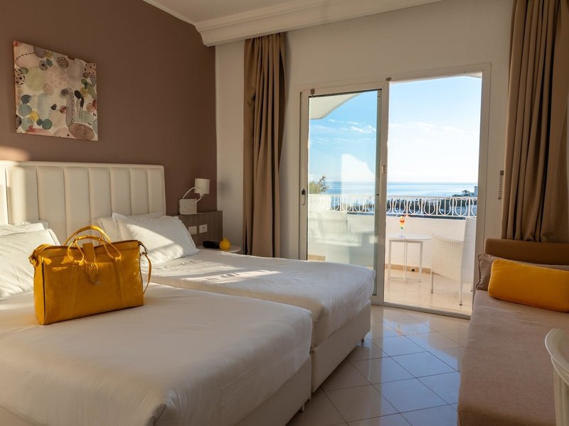 COOEE Hotel President 16