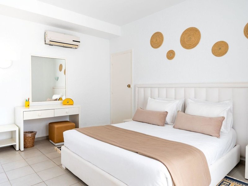 COOEE Hotel President 24