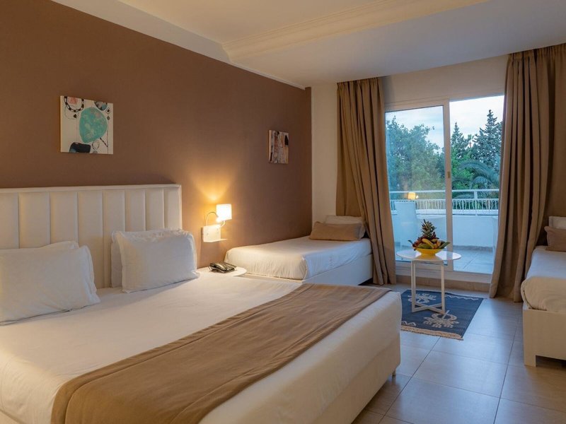 COOEE Hotel President 26