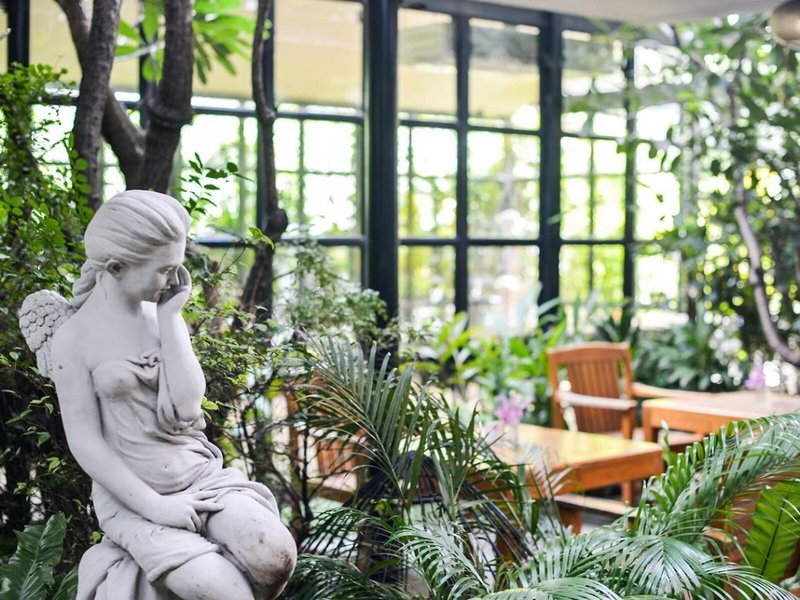 Grand Howard Hotel 2