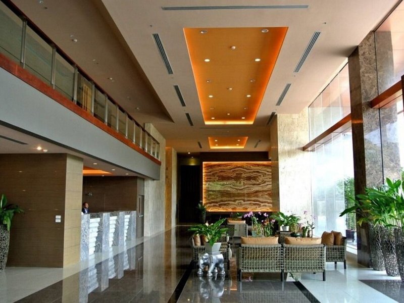 Grand Howard Hotel 13