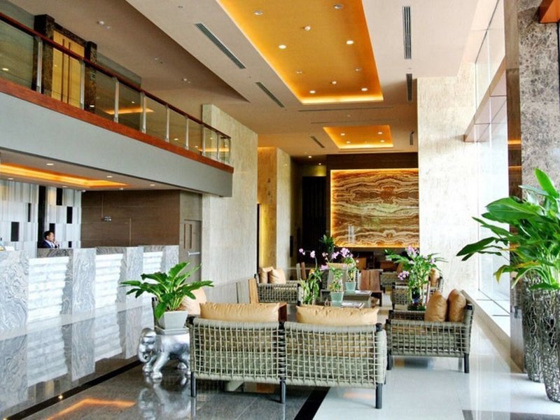Grand Howard Hotel 14