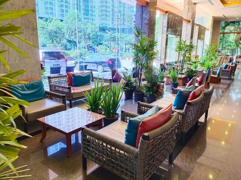 Grand Howard Hotel 18