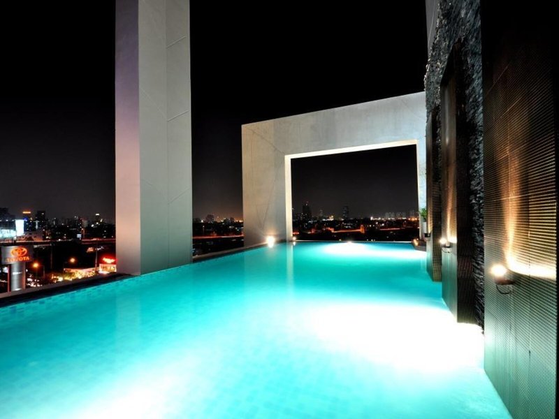 Grand Howard Hotel 3