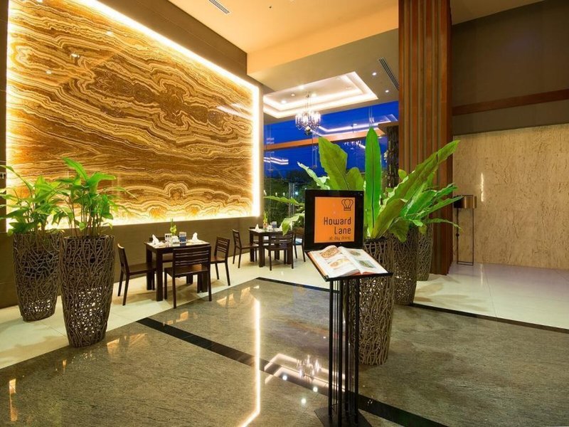 Grand Howard Hotel 5