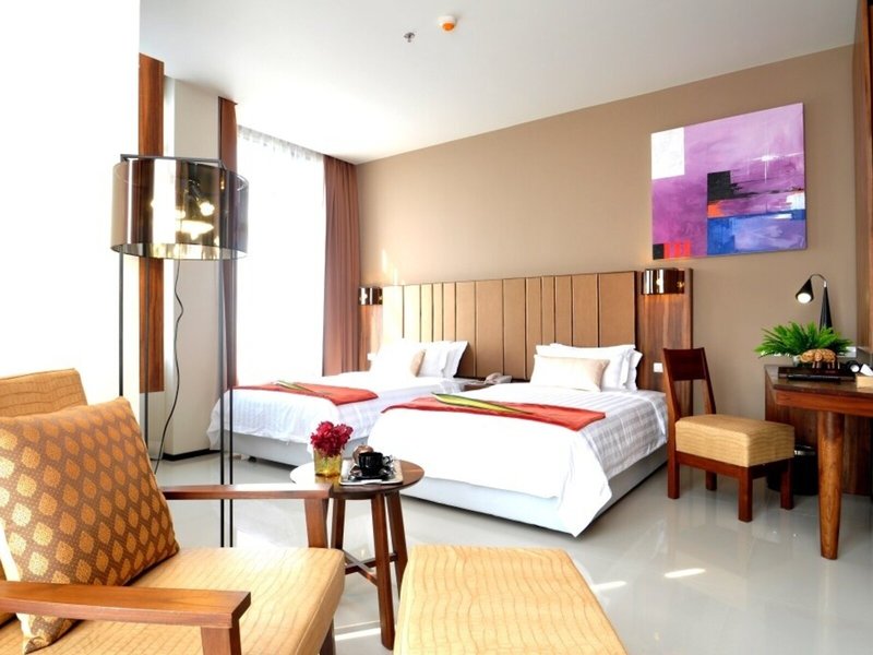 Grand Howard Hotel 32