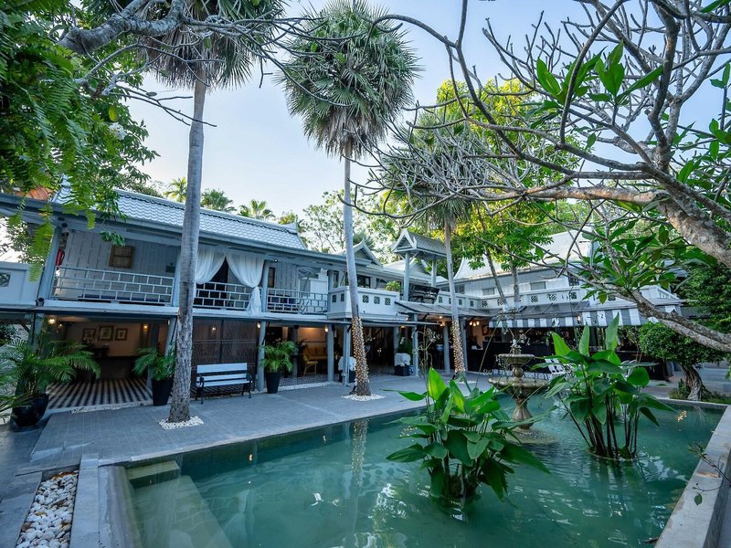 Ndol Streamside Thai Villas 3